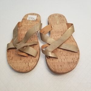 Korks (Kork-Ease) Gold Vegan Leather Slip Onn Sandal Women Toe Strap Size 11